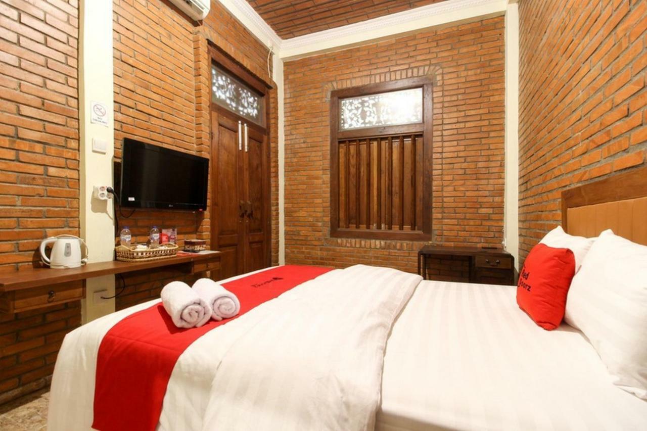 Reddoorz Near Amikom Yogyakarta 2 Maguwo Exterior foto